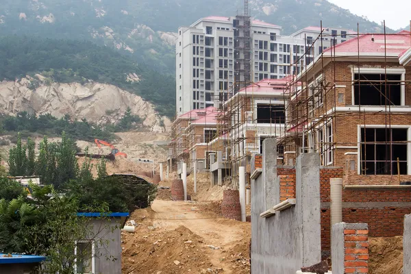 Bau neuer Häuser, die noch im Bau sind Stockfoto