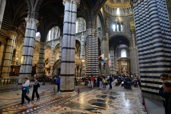 Interni del Duomo di Siena — Foto Stock