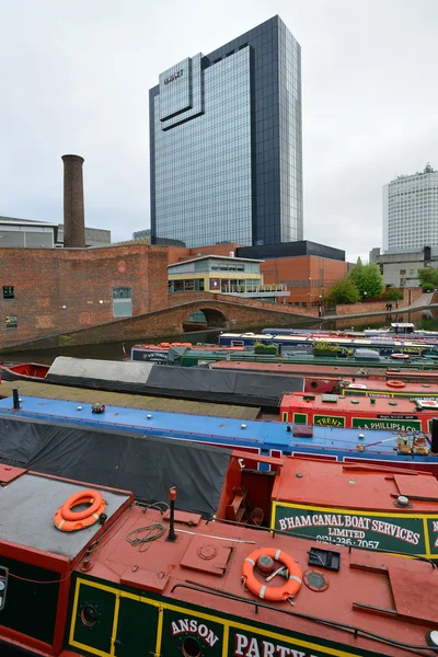 Colorful narrow boats — Stock Photo, Image