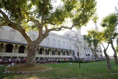 sultan girmek için bekleyen insanlara ahmed Camii