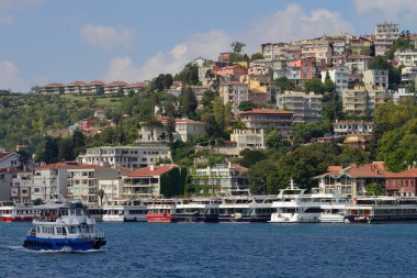 Boğaz'ın kıyısında