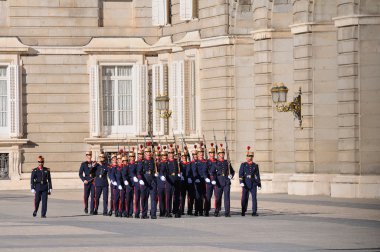 Kraliyet muhafızları, madrid