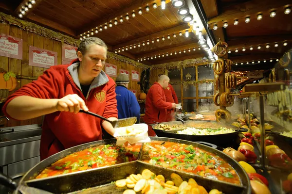 People trades food, BErlin — Stock Photo, Image