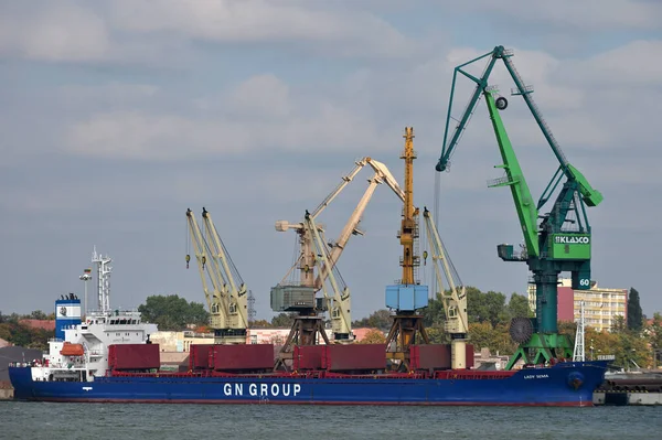 Klaipeda Lithuania October Boats Cranes Klaipeda Sea Port October 2021 — Stock Photo, Image