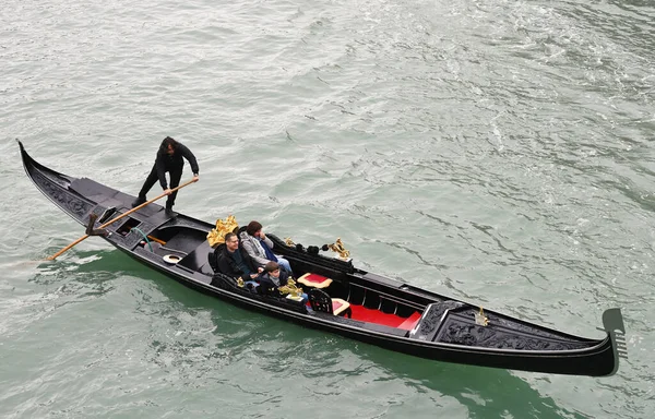 Venise Italie Novembre 2021 Gondole Avec Les Touristes Nagent Long — Photo