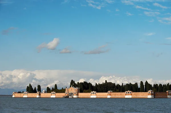 Островное Кладбище Сан Микеле Cimitero San Michele Венеции Италия — стоковое фото