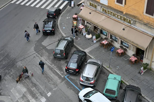 Rom Italien Februari 2022 Trafik Gatan Gamla Stan Rom Italien — Stockfoto