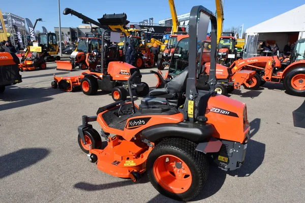 Kaunas Lituânia Março 2022 Kubota Zd1211 Veículo Cortador Diesel Giro — Fotografia de Stock