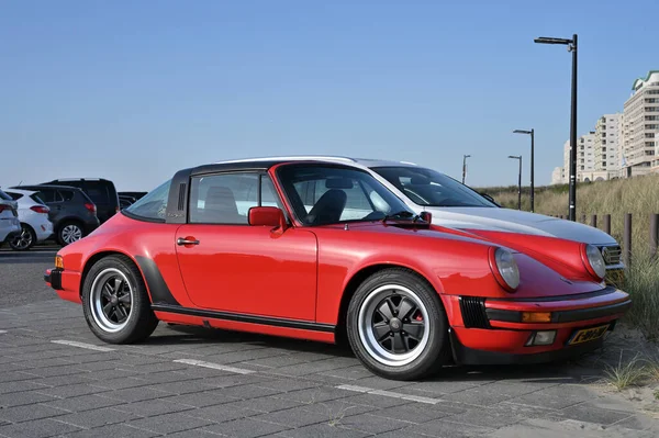 Rijnsburg Países Bajos Abril 2022 Automóvil Rojo Porsche 911 Targa —  Fotos de Stock