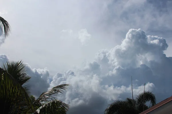 Sun Shining White Clouds — Stock Photo, Image