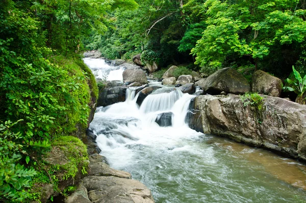 Wasserfall — Stockfoto