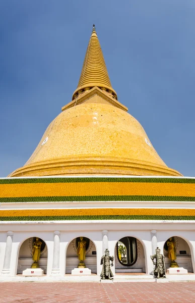Phra Pathom Chedi in Thailand — Stockfoto