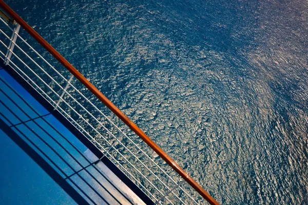 Barco de cruzeiro Deck Railing View — Fotografia de Stock