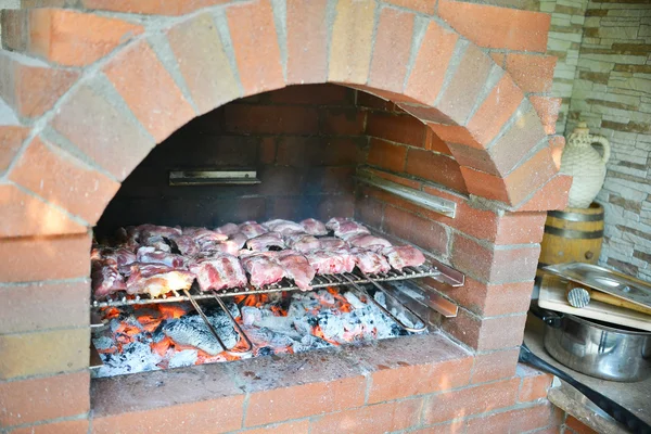 Bakgård grill — Stockfoto