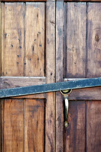 Puerta de madera vieja —  Fotos de Stock