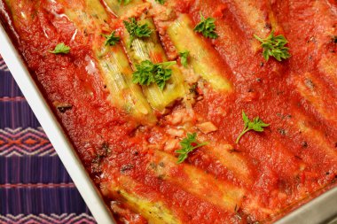 kıymalı pırasa yaprak sarma