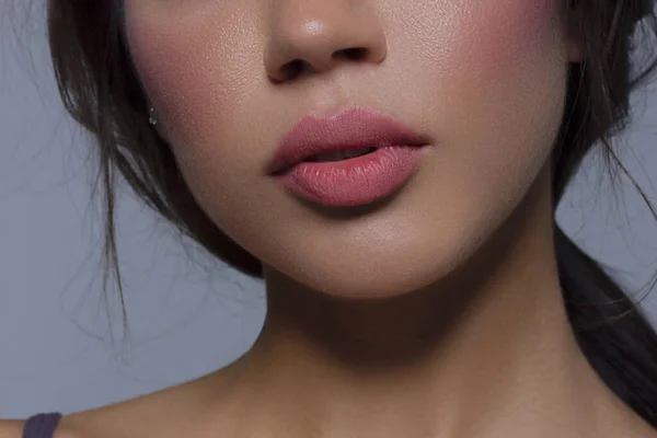 Close Maquillaje Labial Perfecto Hermosa Boca Femenina Labios Rellenos Sensuales — Foto de Stock