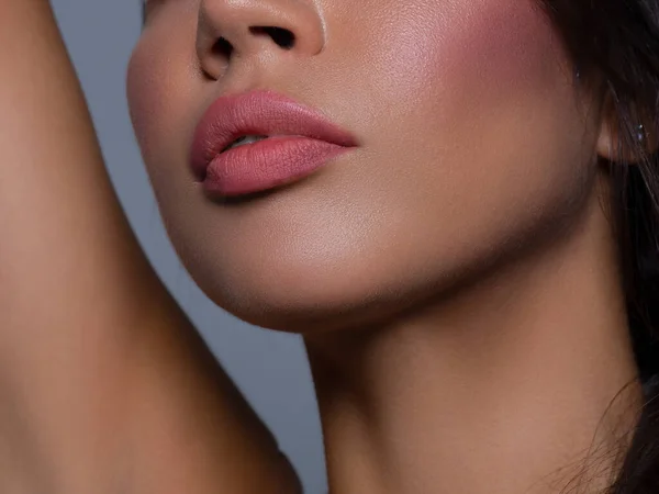 Close Maquillaje Labial Perfecto Hermosa Boca Femenina Labios Rellenos Sensuales — Foto de Stock