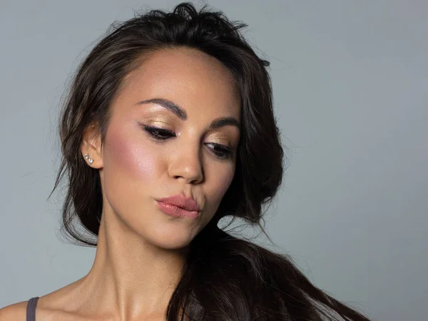 Retrato Cerca Del Sexy Modelo Europeo Mujer Joven Con Maquillaje —  Fotos de Stock