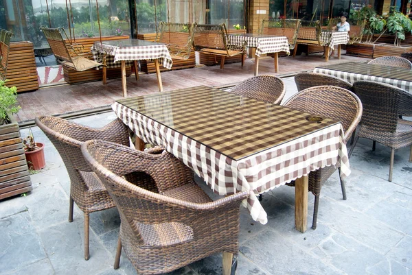 Mesa y silla de restaurante — Foto de Stock