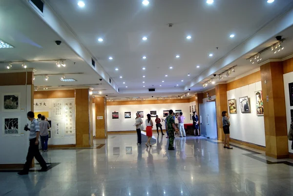 Baoan binhai szkoły podstawowej odbędzie się nauczycieli i studentów sztuki, kaligrafii i fotografii exhibition.shenzhen,china. — Zdjęcie stockowe