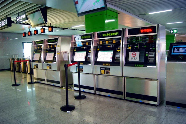 Estação de metrô, em Shenzhen, China — Fotografia de Stock