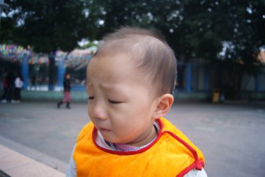 Parkta oynayan çocuklar