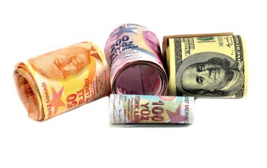 yüz ve ikiyüz Türk Lirası ve beyaz backgr dolar