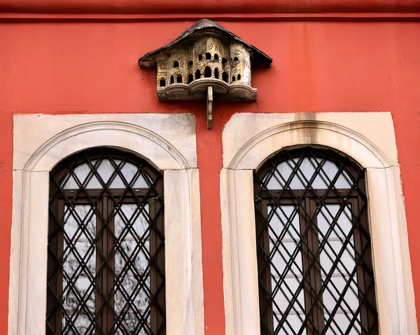 Made on the home window ottoman bird palace — Stock Photo, Image