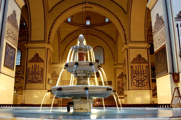 Fontana della Grande Moschea di Bursa — Foto Stock