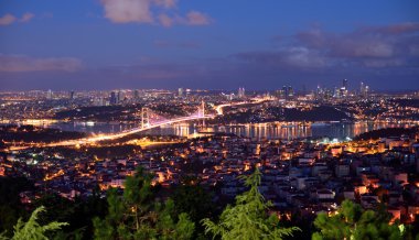 gece golden gate Köprüsü ve ışıklar Istanbul, Türkiye