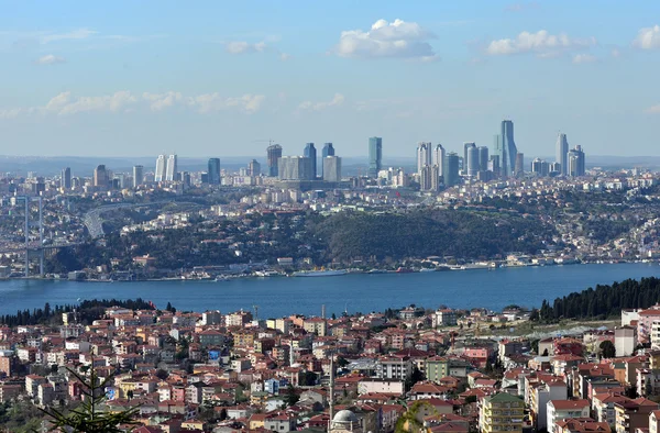 Skyscraper in istanbul — Stock Photo, Image