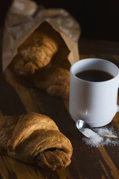 Baked Fresh Croissants Chocolate Kitchen Interior Wooden Dividing Board Dark — Stockfoto