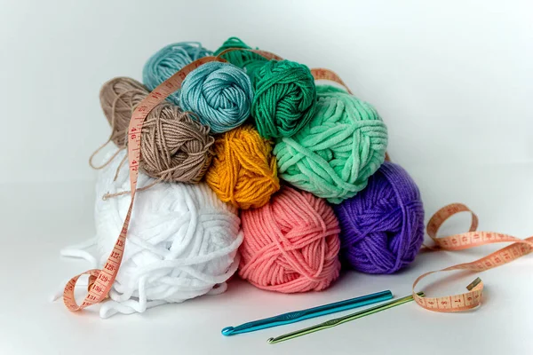 Multicolored Crochet Hooks Different Diameters Next Skeins Thread Markers Orange — Stock Photo, Image