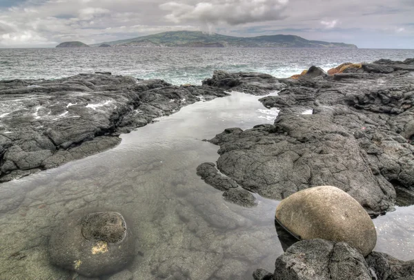 マダレナ ピコ島、アゾレス諸島の近くの海岸 — ストック写真