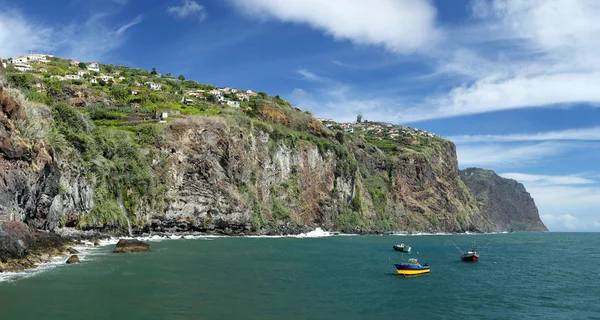 Linia brzegowa w pobliżu ribeira brava madeira, Portugalia — Zdjęcie stockowe