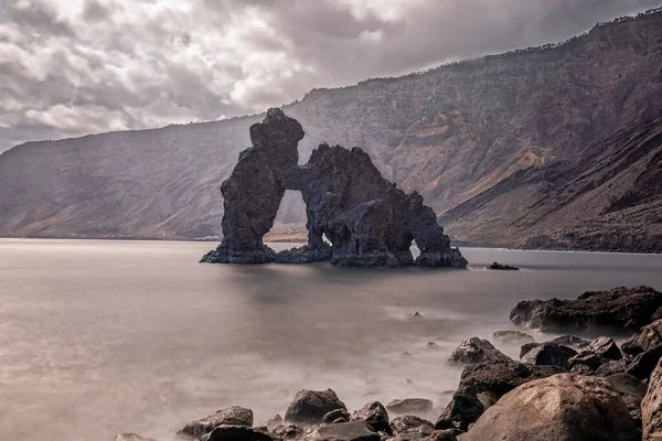 エルヒエロ島 カナリア諸島 での岩の形成ロック ボナンザ 長時間の露出 — ストック写真