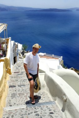 Santorini'de genç adam
