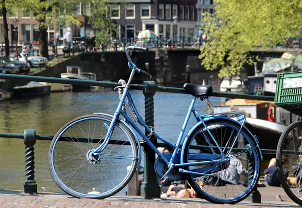 Amsterdam bicycle — Stock Photo, Image