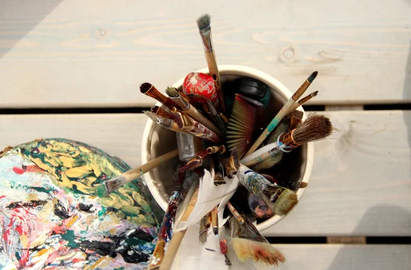 Atelier adlı canlı Boya fırçaları — Stok fotoğraf