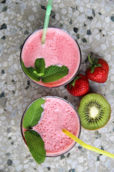 Fresh vivid smoothie — Stock Photo, Image