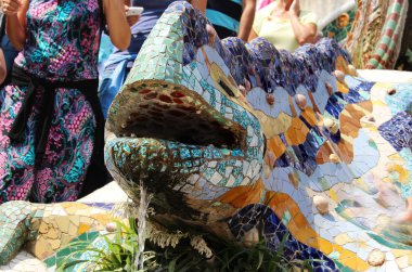 Barcelona gaudi binalar bilgi