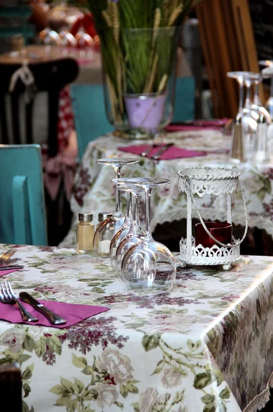 Beautiful restaurant table in Provence — Stock Photo, Image