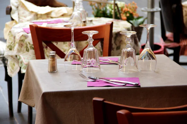 Beautiful restaurant table in Provence — Stock Photo, Image