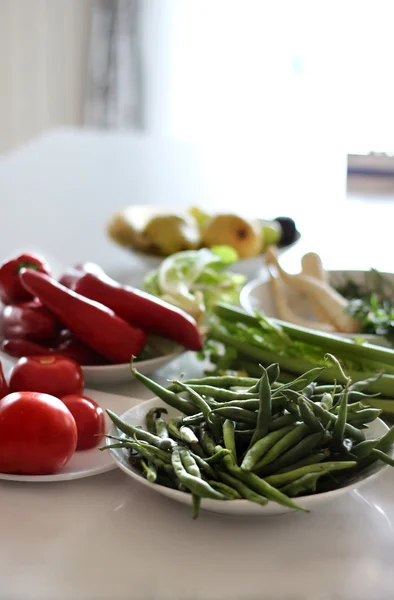 Mezcla de verduras en la cocina —  Fotos de Stock
