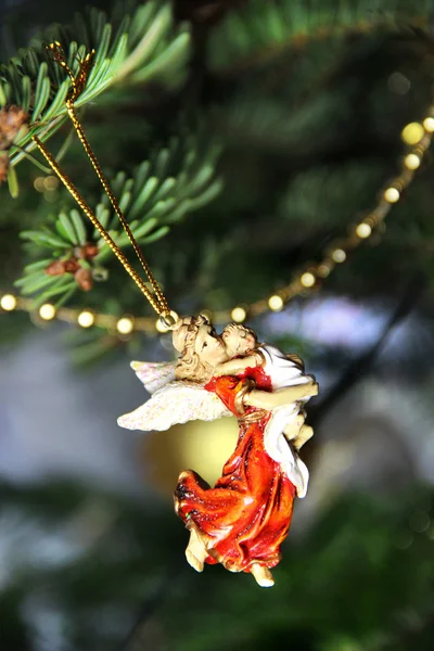 Magnifique arbre de Noël décoré — Photo