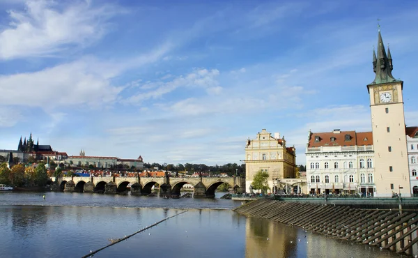 Prágai vár és Károly híd, Cseh Köztársaság — Stock Fotó