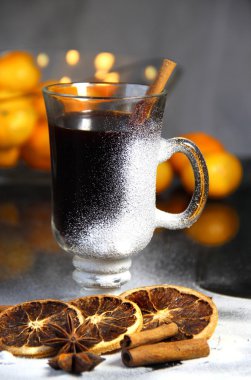 ahşap zemin üzerinde geleneksel Noel yumruk