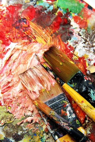 güzel canlı resim paleti ve Boya fırçaları karışımı