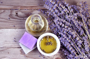 Lavanta çiçekleri ve kozmetik 